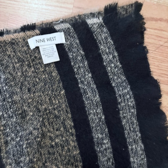 Nine West Black and Tan Striped Scarf Extra Large - Picture 2 of 3